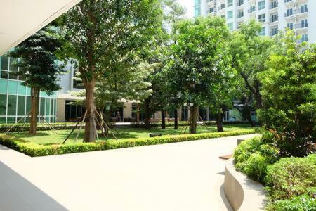 Premium One Bedroom At Woodland Park Residence Jakarta Bagian luar foto